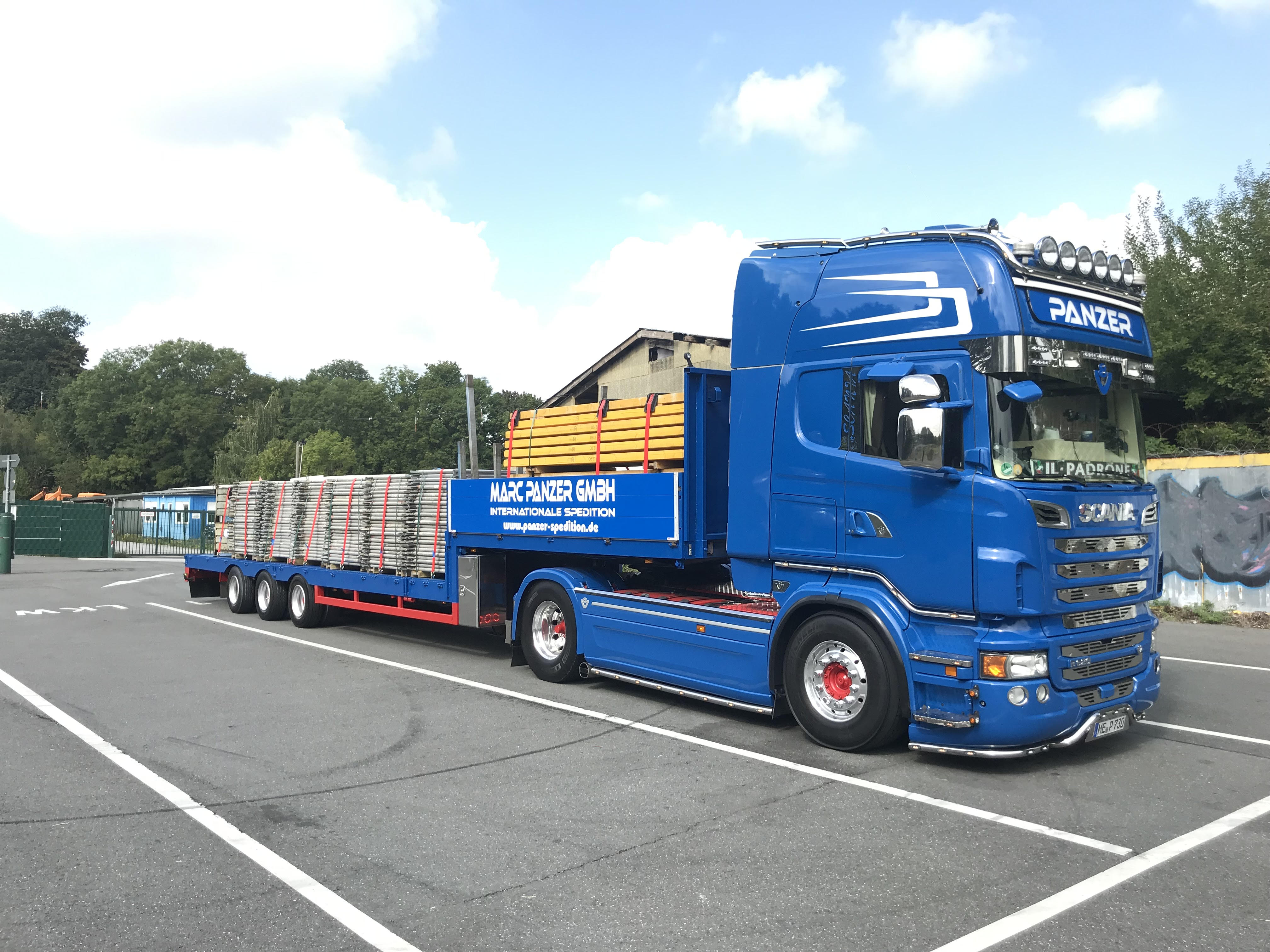 Worldwide freight services